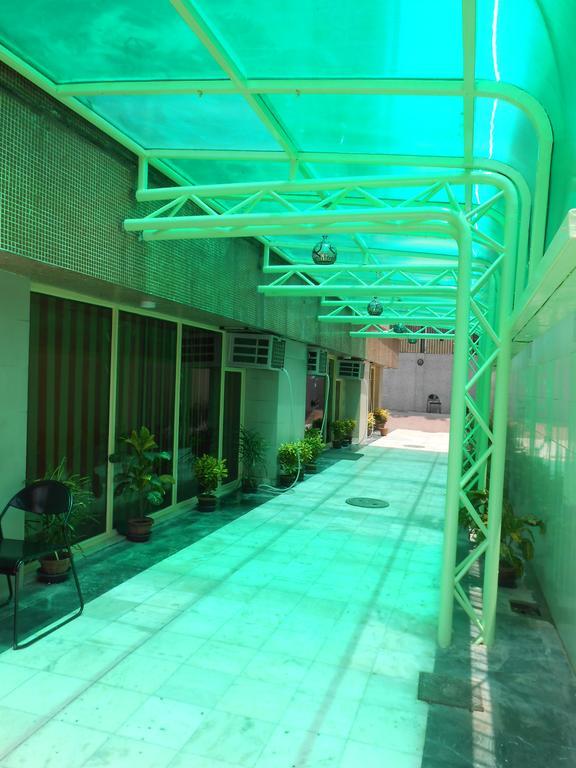 Hotel Akash Deep Kolkata Bagian luar foto